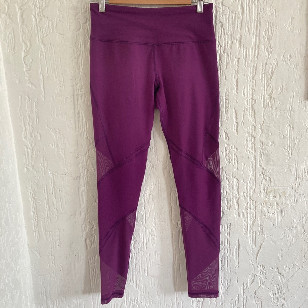 Victoria’s Secret Sport Knockout Purple Mesh Workout Leggings Size Small